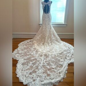 Pronovias Lyra wedding dress